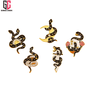 15 ans usine personnalisé 2025 ans Punk serpent dessin animé Animal émail épinglette métal artisanat badge - Product Image 4