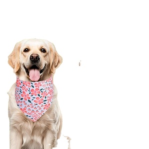 Bandana triangulaire ajustable pour chien, impression sérigraphique personnalisée, 54x54cm, promotionnel pour anniversaires, mariages, fêtes - Product Image 5