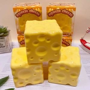 Venta al por mayor de juguetes de queso gigantes, suaves y adorables, de rebote lento, de TPR, novedosos y antiestrés. - Product Image 3