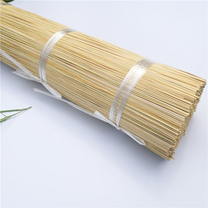 Incienso Indio Natural Ecológico de Primera Capa, Material Prima para Incienso Religioso, Varillas de Bambú Redondas - Product Image 1