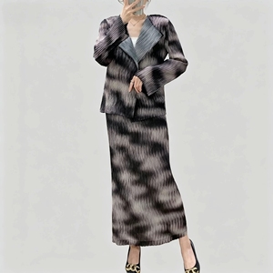 Ropa de Mujer al por Mayor, Conjuntos de Dos Piezas Plisados con Estampado, Ropa Femenina Elegante, Conjunto Plisado Miyake Otoño 2026 - Product Image 3