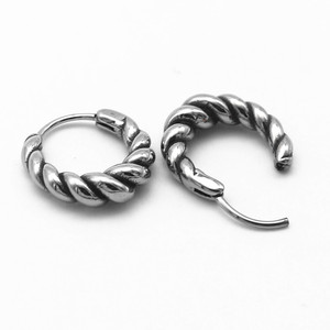 yunnique Pendientes de aro de acero de titanio unisex con diseño geométrico Otoño 2024 - Product Image 4
