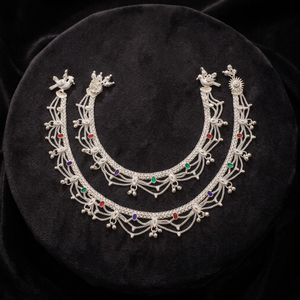 Chevillère en argent sterling 925 avec accents de pierres précieuses colorées et design de chaîne complexe pour femmes, bijoux traditionnels, accessoires de mode - Product Image 2