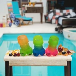 Copa de Whisky Pequeña con Degradado de Color, Hecha de Vidrio, con un Estilo de Vacaciones y Viajes - Product Image 1