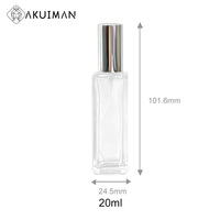 Flacon de parfum rectangulaire transparent en verre, bouchon métallique argenté, logo personnalisé, flacon pulvérisateur à fine brume, directement de l'usine