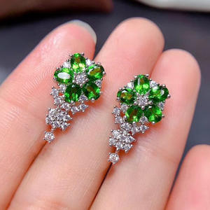 Pendientes elegantes con forma de flor de cristal verde para mujer, joyería romántica para fiesta, pendientes de aleación con diamantes de imitación y diseño colgante - Product Image 5