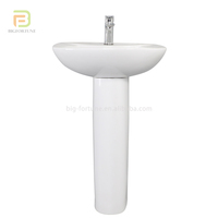 Ensemble WC et lavabo moderne en céramique à double chasse, à poser au sol, avec siphon en P, pour salle de bain d'hôtel, à chasse directe, deux pièces