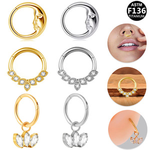 Anneau de nez en titane F136, alliage de titane, design visage, pendentif en cristal, bijoux de piercing pour usage quotidien - Product Image 1