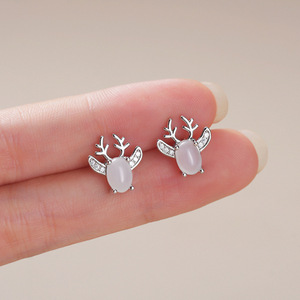 Orecchini a Perno a Forma di Renna Natalizia per Donne, Design Minimalista e Carino, Accessori per Feste e Regali - Product Image 2
