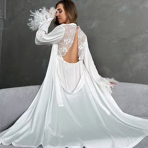 Nouvelle Robe de Nuit Sexy en Satin de Luxe à Manches Longues et Col en V Évidé pour Femme - Product Image 3