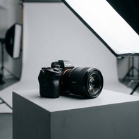 Sony A7M4 Alpha 7 IV Usada, Kit de Lente Prime de 50 mm f1.8, 61MP, Video 4K 60p 10-bit, Venta al Por Mayor, Stock al Por Mayor, Reacondicionada, Segunda Mano, ProCam