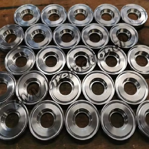 Piezas de metal mecanizadas CNC de grado industrial construidas para lograr tolerancias ajustadas y estándares de rendimiento mecánico superior - Product Image 1