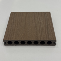 Tarima de Exterior Impermeable de Coextrusión Europea, Tarima Hueca de WPC, Tarima Compuesta para Uso en Exteriores, Tarima de Madera Plástica Cepillada