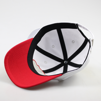 Casquette Dad Hat non structurée 6 panneaux en sergé de coton de haute qualité avec visière incurvée, sangle à boucle métallique et patch frontal personnalisé pour adultes, style streetwear avec lettrage