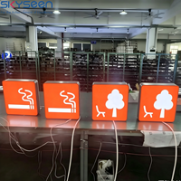 Boîtes lumineuses publicitaires LED personnalisées SKYSEEN, façade en acrylique, boîtier en aluminium, affichage pour les panneaux d'aéroport