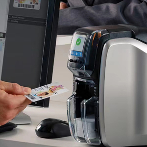 Impresora de Tarjetas de Identificación Zebra ZC100/300 Original, Impresora de Tarjetas de PVC con Impresión por Transferencia Térmica para Uso en Fábricas, Hoteles y Comercios - Product Image 5