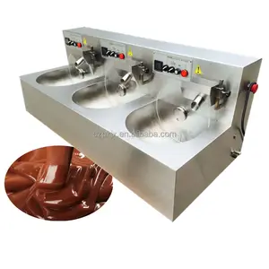 Automatic machine to making chocolate /small chocolate moulding machine/small chocolate tempering machine