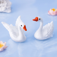 Figurines d'animaux miniatures en résine en gros, ornement cygne blanc, figurine d'amour, Saint-Valentin, mariage, miniatures de jardin féerique, décoration