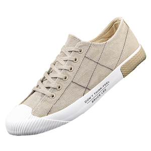 รองเท้าผ้าใบผู้ชายรุ่นใหม่ปี 2026 สไตล์ลำลอง แมทช์ได้กับทุกชุด ดีไซน์ทันสมัยแบบผูกเชือก หุ้มข้อต่ำ พื้นยางเพื่อความนุ่มสบาย - Product Image 4