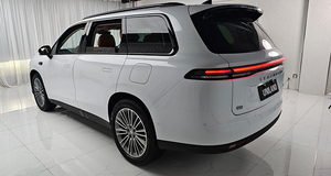 รถยนต์พลังงานใหม่ Leapmotor C16 รุ่นพรีเมียม SUV 5 ประตู <span class=keywords><strong>6</strong></span> ที่นั่ง ปี 2026 กำลังไฟ 170 กิโลวัตต์ ความเร็วสูงสุด 190 กม./ชม. แบตเตอรี่ 74.9 กิโลวัตต์-ชั่วโมง ระยะทางวิ่งไกลพิเศษ 170 กม. รถมือสองราคาถูก - Product Image 5