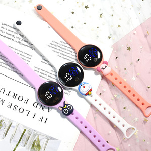Reloj táctil <span class=keywords><strong>para</strong></span> estudiantes de edición limitada de moda deportiva con monedas, reloj LED de dibujos animados <span class=keywords><strong>para</strong></span> niños de marca de lujo de goma antigua Lw49 - Product Image 4