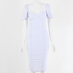 Robe Midi Sexy Rétro Unie à Dos Nu et Col Cœur à Manches Courtes Confortable pour Femmes Européennes et Américaines – Collection Automne - Product Image 5