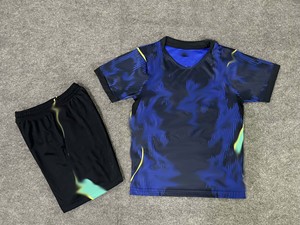 Camisetas de Fútbol Transpirables de Poliéster <span class=keywords><strong>con</strong></span> Diseño de Números de Equipo para Niños 2026, MOQ Bajo, Impresión Personalizada, Tallas Grandes, Unisex - Product Image 4