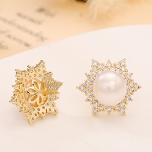 Wholesale Brass Stud Earrings with Trendy Flower Design Gold Plated Pearl Moissanite Zircon Diamond Accessories for Anniversary - Product Image 3