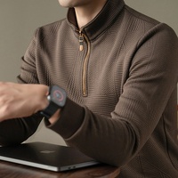 Camiseta de Manga Larga para Hombre de Alta Gama, Estilo Vintage a Rayas, Cuello Alto, Corte Holgado, Tejido Sintético Mezclado, Jacquard, Ligera y de Lujo