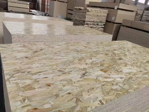 Venta al por mayor de fábrica de tableros <span class=keywords><strong>OSB</strong></span> 3 certificados, impermeables, de fibra orientada, de 4x8, con superficie acabada para materiales de revestimiento de techos - Product Image 3