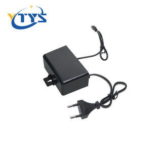 <span class=keywords><strong>Adaptateur</strong></span> secteur <span class=keywords><strong>universel</strong></span> 12V 2A DC avec multiprise pour caméras de vidéosurveillance et caméras vidéo Garantie de 2 ans Certifié CE/FCC - Product Image 4