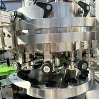 Machine automatique isobare de remplissage et de sertissage de canettes en aluminium 4000 CPH pour bière artisanale, eau pétillante, ligne de mise en conserve 250-500 ml