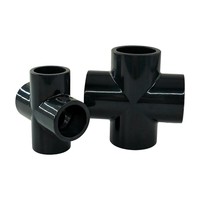 DIN estándar de alta calidad 1/2 pulgadas UPVC 4 vías accesorios de PVC Junta cruzada instalación de tuberías 4 vías T Dn15 técnicas de fundición