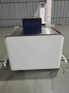 Robot AGV Cinese per Magazzino con Capacità di Carico 200kg, Design a Zaino, Navigazione Magnetica, Precisione 10mm - Product Image 3