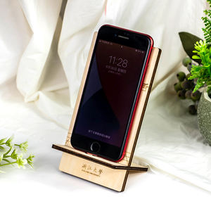 Ustom-estación de acoplamiento de madera cortada, soporte de madera contrachapada para regalos - Product Image 2