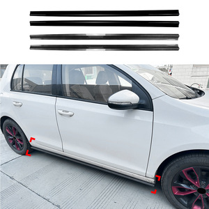 Volkswagen Side Skirt Piano Black Carbon Fiber Texture 2008-2012 ABS Material 3m Tape Installation - Product Image 1