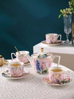 Vente en gros de tasses à thé de luxe Service de tasses et soucoupes à fleurs en céramique Tasses à thé florales anglaises avec boîte-cadeau