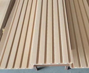 Latte <span class=keywords><strong>de</strong></span> <span class=keywords><strong>garage</strong></span> <span class=keywords><strong>de</strong></span> qualité supérieure <span class=keywords><strong>de</strong></span> 4*8 FT Panneaux muraux à lattes en PVC Emboîtement <span class=keywords><strong>de</strong></span> tôle murale - Product Image 4