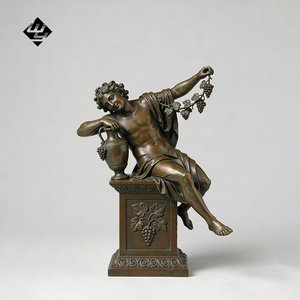 Scultura in Bronzo di Dioniso in Posizione Sdraiata e Ebriata, Statua del Dio Greco per Decorazione di Giardini e Paesaggi Esterni - Product Image 2