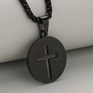 Collier pendentif croix en acier inoxydable populaire-Design ajouré minimaliste avec gravure personnalisée (breloque ronde) - Product Image 2