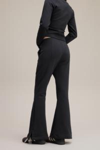 ले जोड़ी महिलाओं की काली ट्रैकसूट फसल ज़िप उच्च गर्दन स्लिम फिट टॉप फ्लेयर्ड लेग पैंट खिंचाव एथलेटिक ट्रेंडी y2k सक्रियवियर - Product Image 2