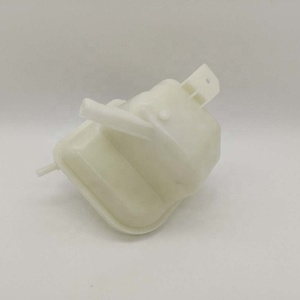 Serbatoio <span class=keywords><strong>Radiatore</strong></span> Auto 21711-JD20B 21711-JE40A 21711-JE30A, Serbatoio <span class=keywords><strong>Acqua</strong></span> Auto, Serbatoio <span class=keywords><strong>Radiatore</strong></span> per Nissan Qashqai - Product Image 5