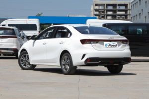 <span class=keywords><strong>Kia</strong></span> K3 2023 1.5L IVT Comfort Edition 4 portes 5 places Berline 115 ch Essence Nouveau Véhicule - Product Image 4