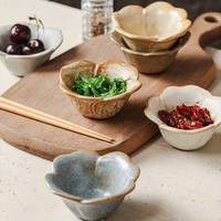 Simpele huishoudelijke restaurant servies dipsaus schaaltje bloeivormig keramiek dim sum schaaltje gebak gedroogd fruit snack schaaltjes