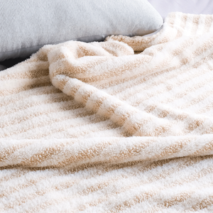 <strong>Double</strong>-Sided <strong>Teddy</strong> <strong>Fleece</strong> Sherpa Blanket 2 in 1 Reversible Thick Plush Throw for Bed Ultra Soft Faux Fur All Season Home Decor - Product Image 2