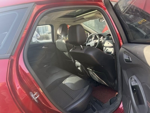 <span class=keywords><strong>Ford</strong></span> <span class=keywords><strong>Focus</strong></span> <span class=keywords><strong>2017</strong></span> 1.5T Trasmissione Automatica 1.6L Hatchback Bianca Auto Usata - Product Image 4