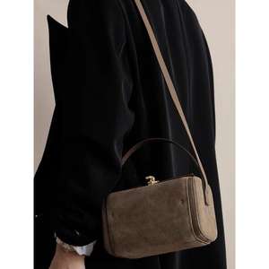 กระเป๋าถือสะพายข้างสไตล์ฝรั่งเศสย้อนยุคคุณภาพสูงสำหรับผู้หญิง ปี 2025 ดีไซน์หรูหรา สไตล์ลำลอง ทรงหมอน  แบบเปิดปิด  บุด้วย PU - Product Image 2