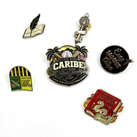 Badge en métal émaillé personnalisé plaqué or pour cadeaux de club et d'école - Vente en gros