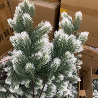Plantes vertes artificielles PE de Noël Branches de pin Sapin de Noël pour la décoration