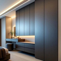 Armoire en bois moderne pour chambre à coucher avec des fonctionnalités extensibles, combinaison de placards pour vêtements